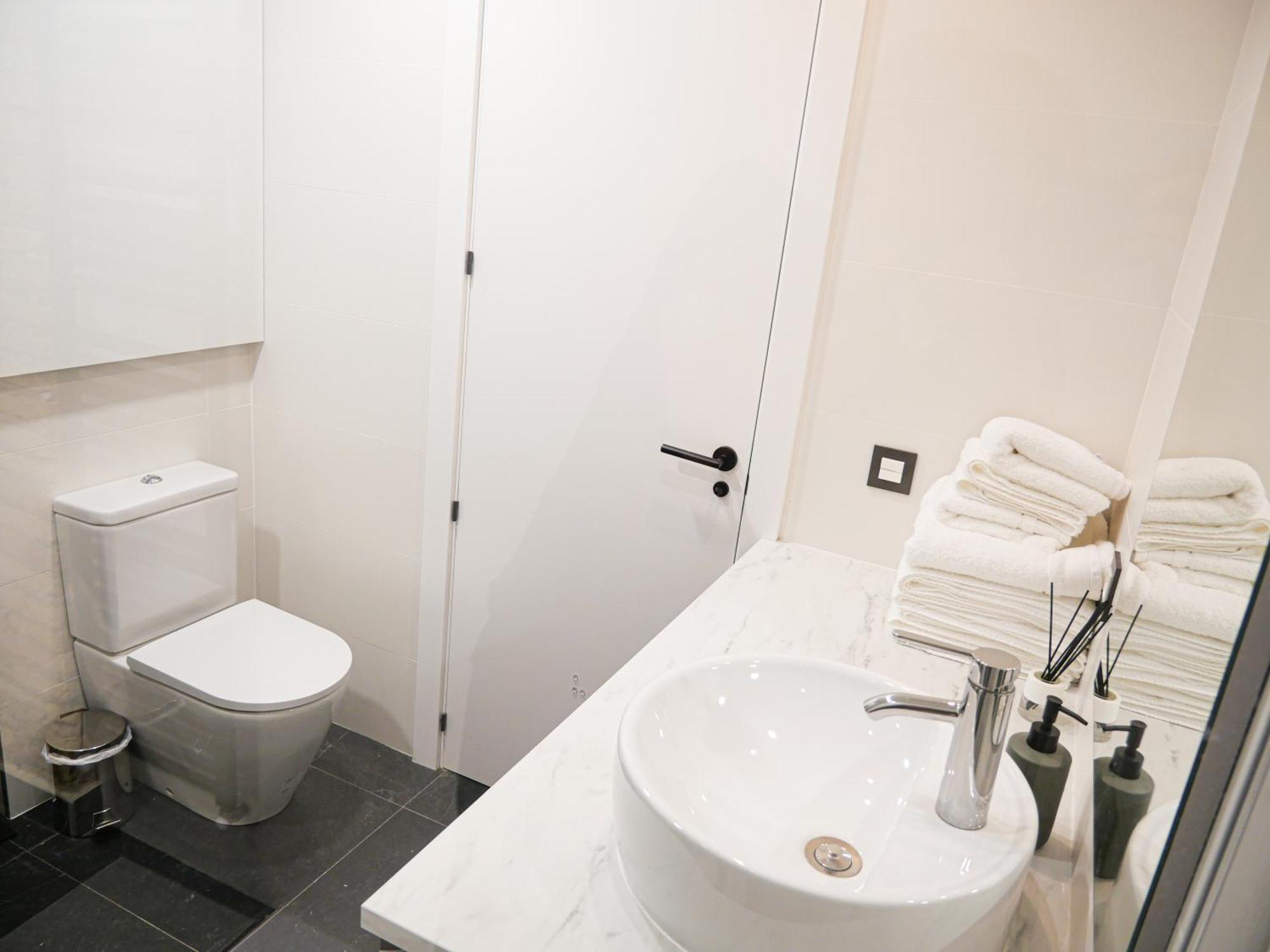 Espacioso Apartamento En El Centro De Pamplona Exteriör bild
